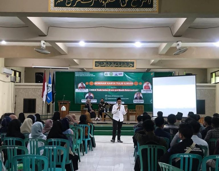 DEMA FEBI GELAR SEMINAR BEDAH RELEVANSI UMKM NAIK KELAS
