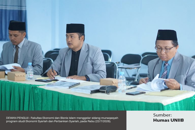 DUA HARI, FEBI UNIIB UJI KELAYAKAN 16 CALON SARJANA DALAM SIDANG MUNAQASYAH